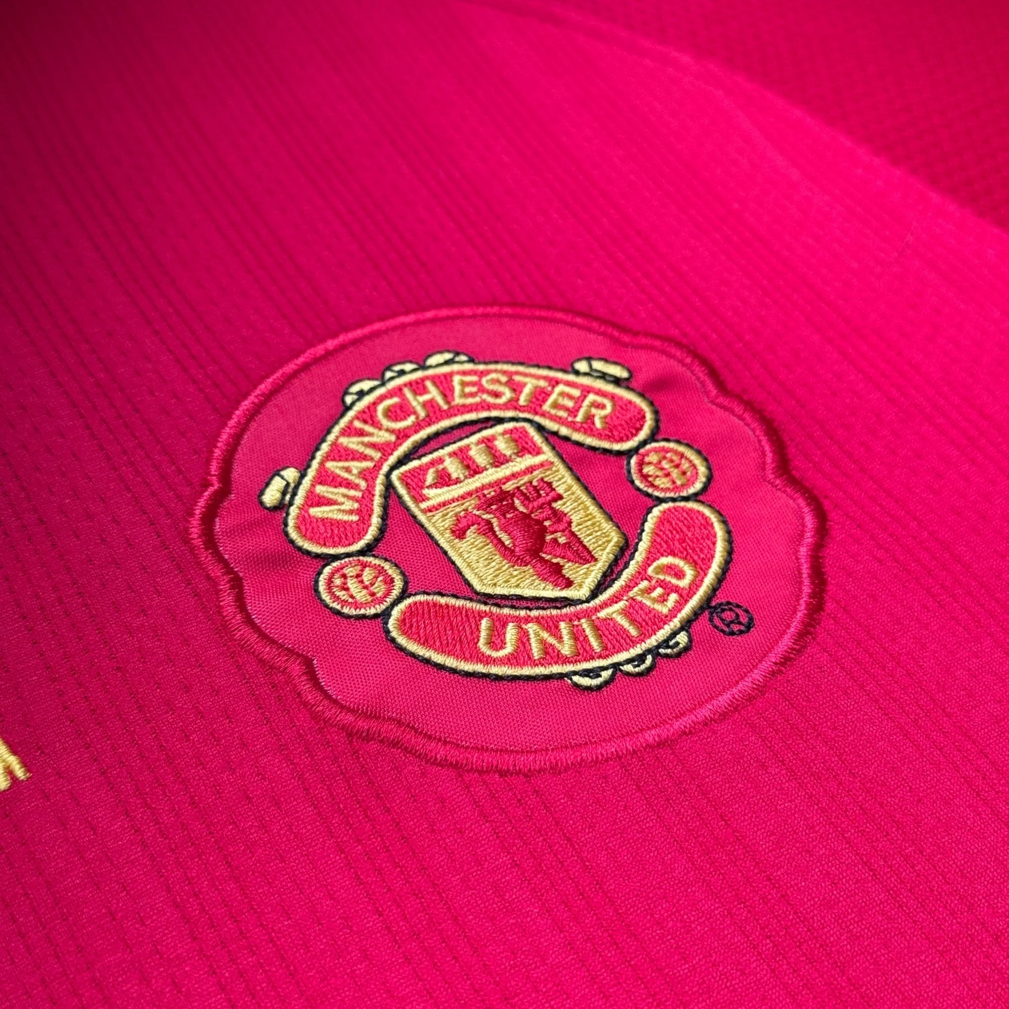 Man United 2007 L/S UCL Home Shirt - Image 8